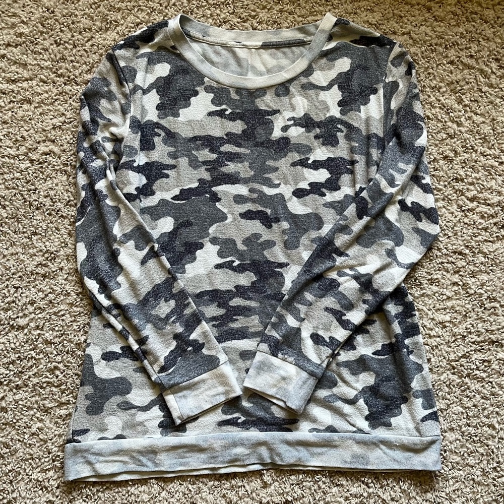 Zyia camo boyfriend sweater